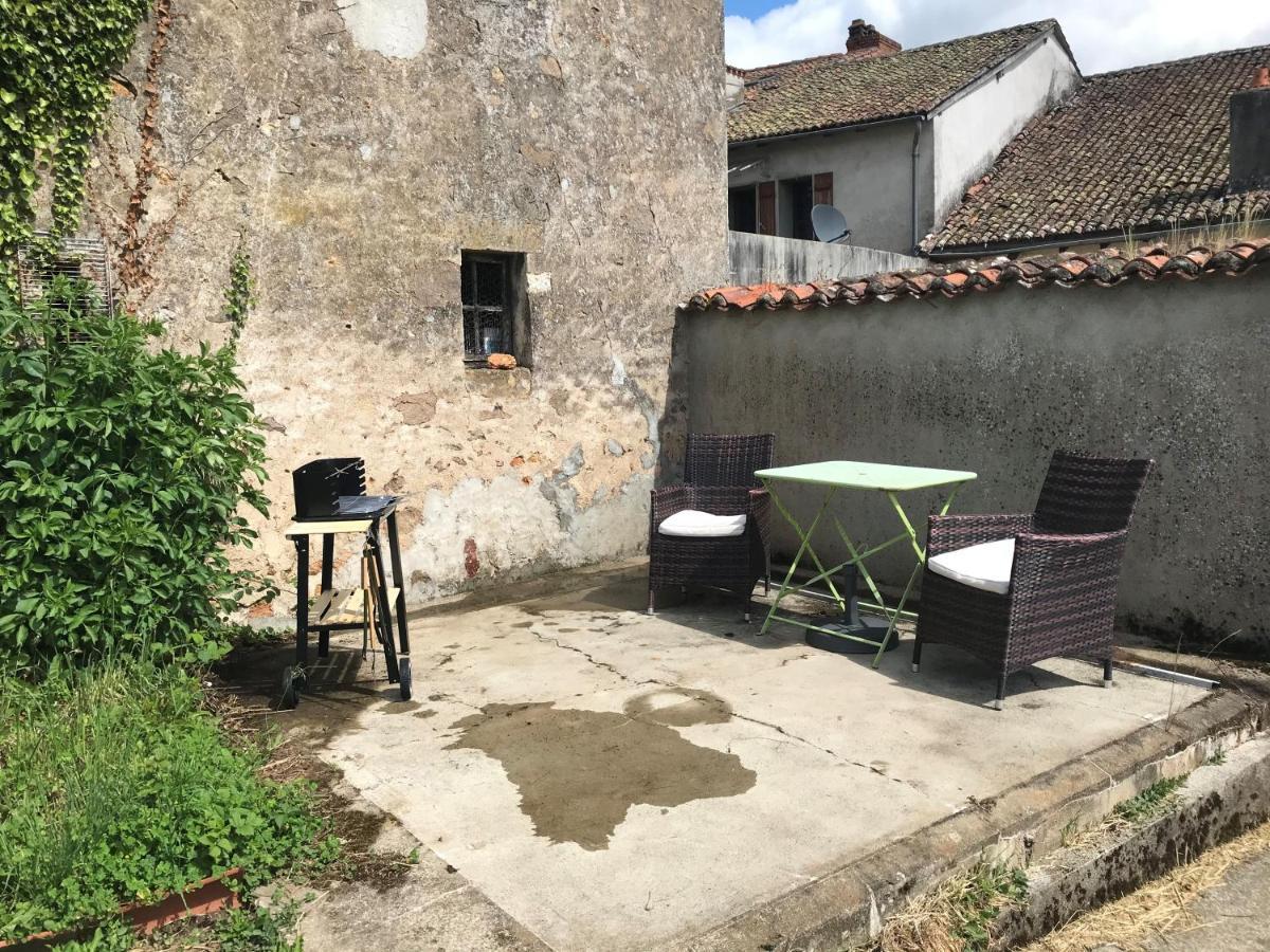 May'S Cottage Availles-Limouzine Exterior foto